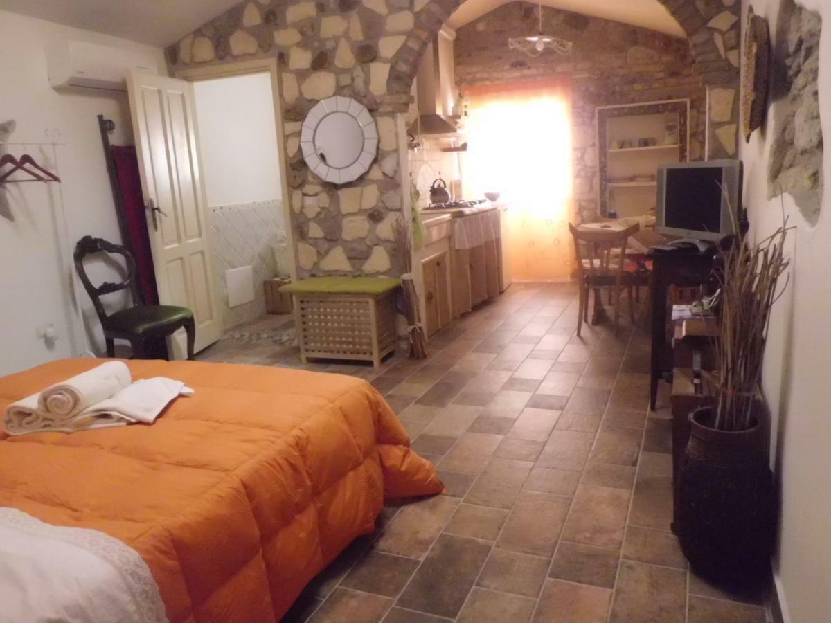 Agriturismo Su'E Lentu Bosa Dış mekan fotoğraf